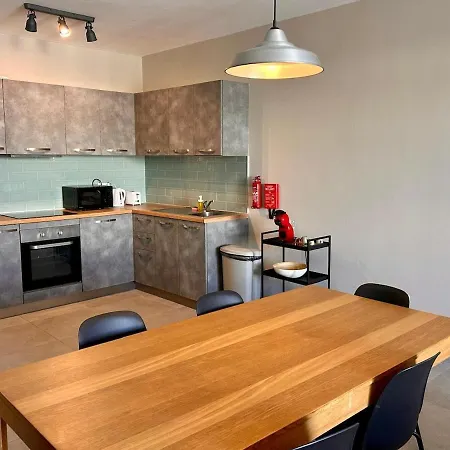Spacious 3 Bedroom With Balcony & Ac Apartment