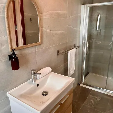 Spacious 3 Bedroom With Balcony & Ac Apartmán St. Paul's Bay