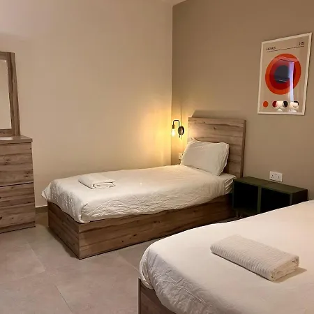 Spacious 3 Bedroom With Balcony & Ac *
