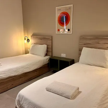Spacious 3 Bedroom With Balcony & Ac Διαμέρισμα Σεντ Πόλς Μπέι